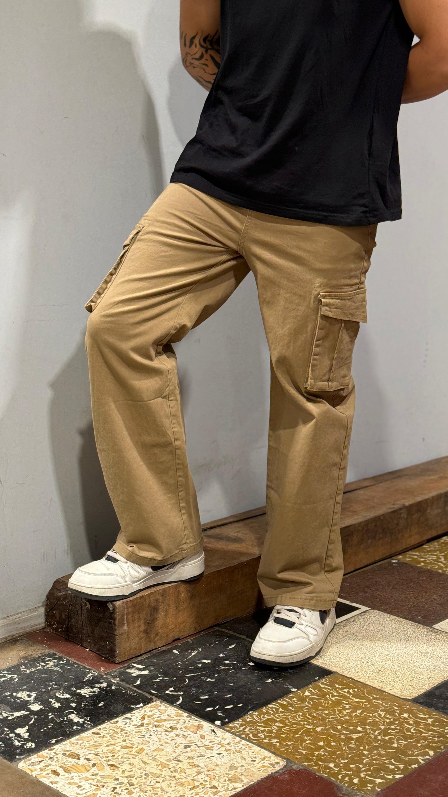 Pantalón cargo Beige