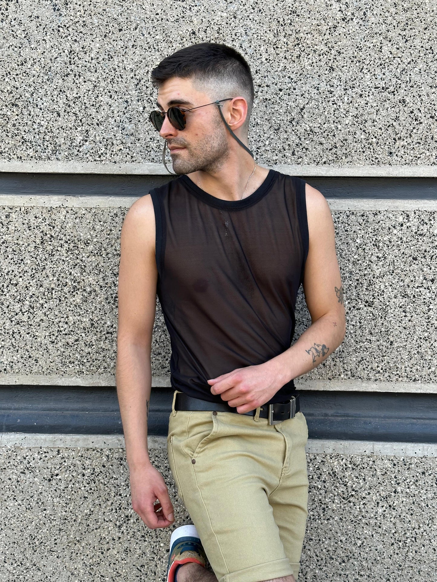 Polera transparente negra