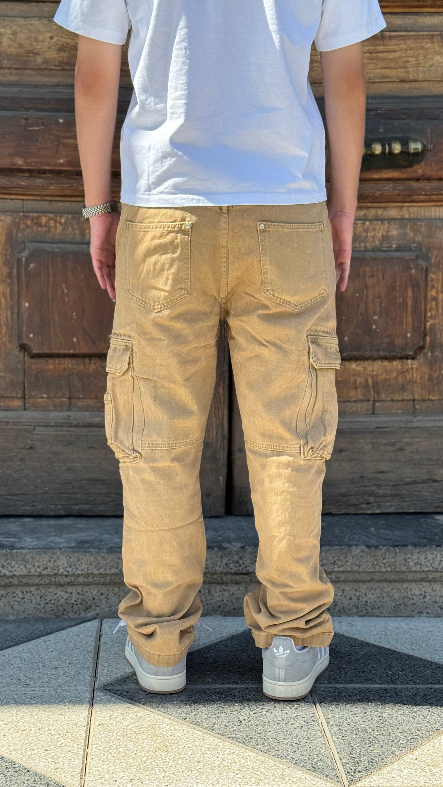 Pantalón cargo beige
