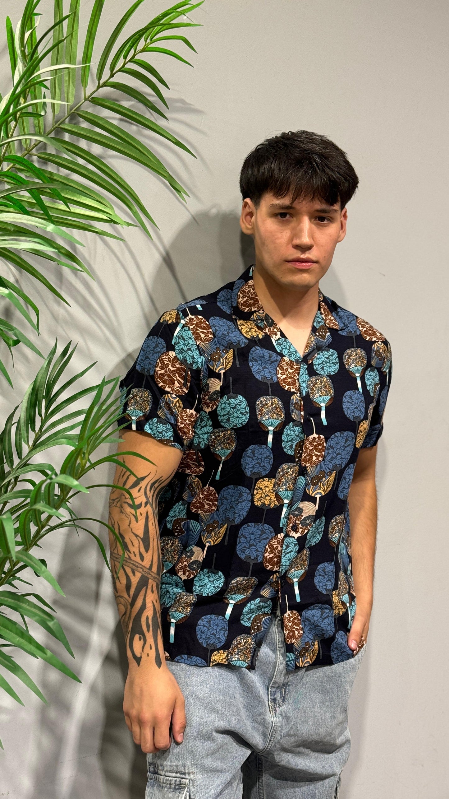 Camisa abanicos