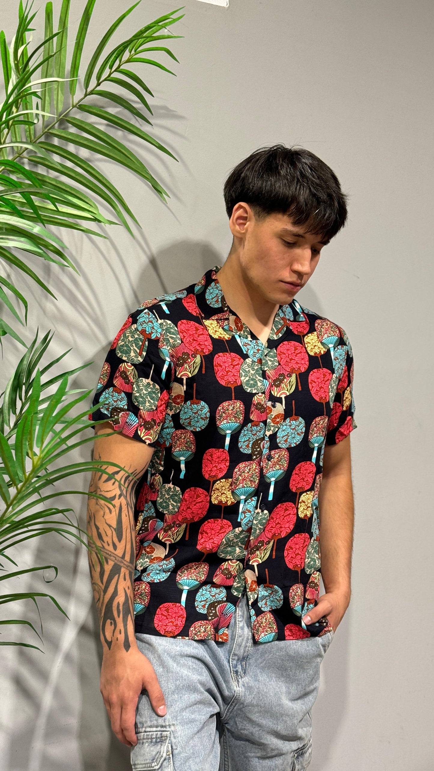 Camisa abanicos